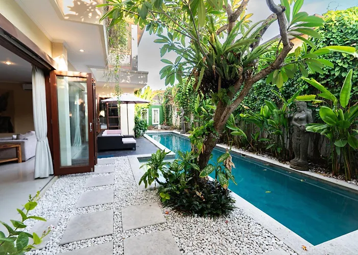 Tepi Sungai - 6br Luxury Private Pool - Seminyak Sleeps 14 Legian