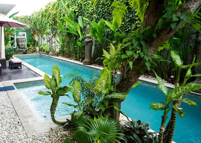 Tepi Sungai - 6br Luxury Private Pool - Seminyak Sleeps 14 Villa *