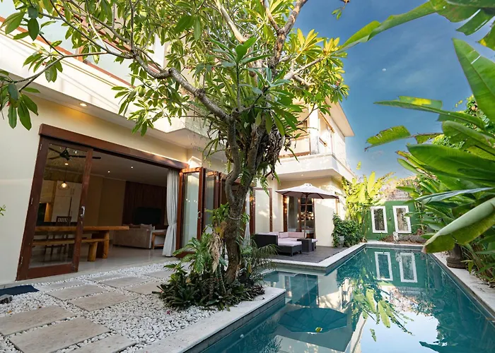 Tepi Sungai - 6br Luxury Private Pool - Seminyak Sleeps 14 Villa *