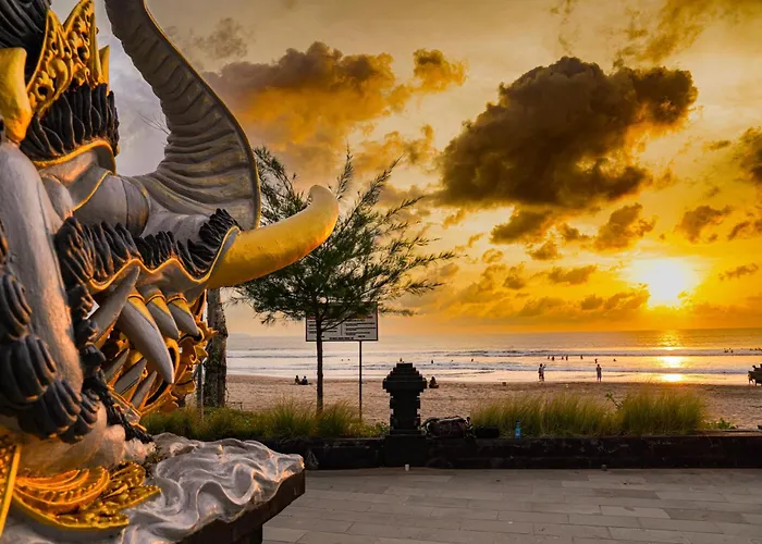 Tepi Sungai - 6br Luxury Private Pool - Seminyak Sleeps 14 * Legian