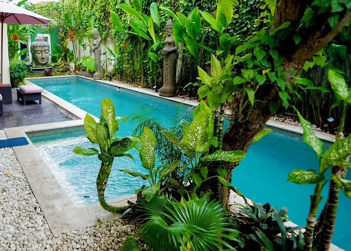 Tepi Sungai - 6br Luxury Private Pool - Seminyak Sleeps 14 Villa *