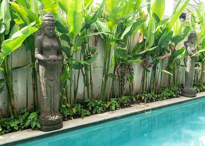 Villa Tepi Sungai - 6br Luxury Private Pool - Seminyak Sleeps 14