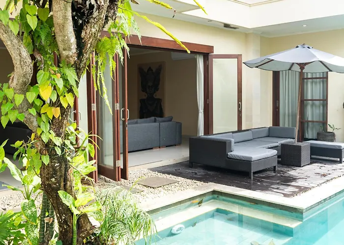 Tepi Sungai - 6br Luxury Private Pool - Seminyak Sleeps 14 Villa Legian