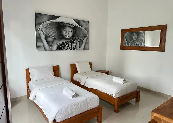Tepi Sungai - 6br Luxury Private Pool - Seminyak Sleeps 14 Villa *