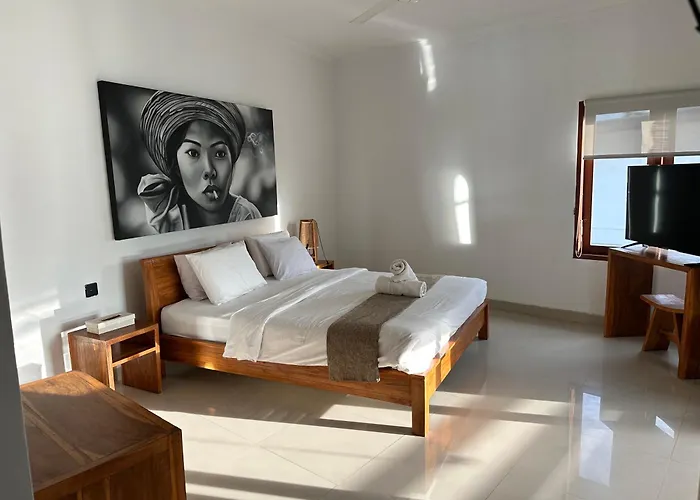 Tepi Sungai - 6br Luxury Private Pool - Seminyak Sleeps 14 *