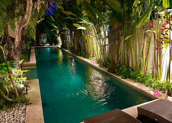 Villa Tepi Sungai - 6br Luxury Private Pool - Seminyak Sleeps 14 *