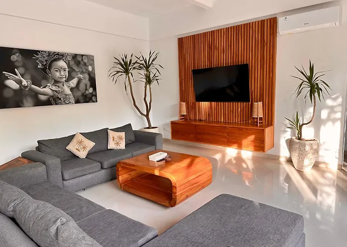 Tepi Sungai - 6br Luxury Private Pool - Seminyak Sleeps 14 Villa *