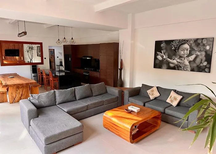 Tepi Sungai - 6br Luxury Private Pool - Seminyak Sleeps 14 * Legian