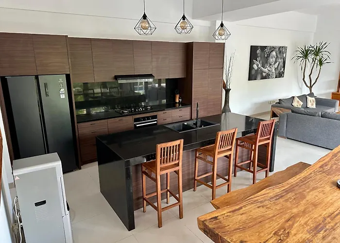 Villa Tepi Sungai - 6br Luxury Private Pool - Seminyak Sleeps 14 *