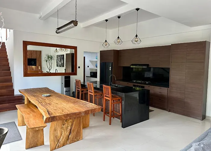 Tepi Sungai - 6br Luxury Private Pool - Seminyak Sleeps 14 Legian