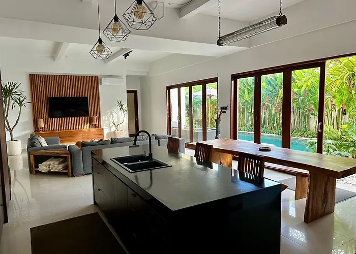 Villa Tepi Sungai - 6br Luxury Private Pool - Seminyak Sleeps 14 *
