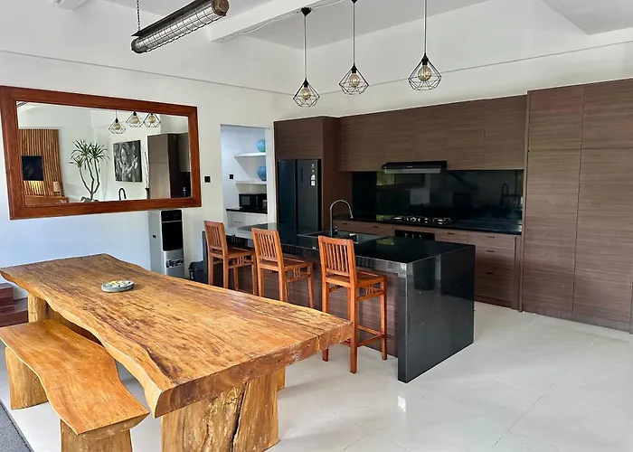 Tepi Sungai - 6br Luxury Private Pool - Seminyak Sleeps 14 Villa *